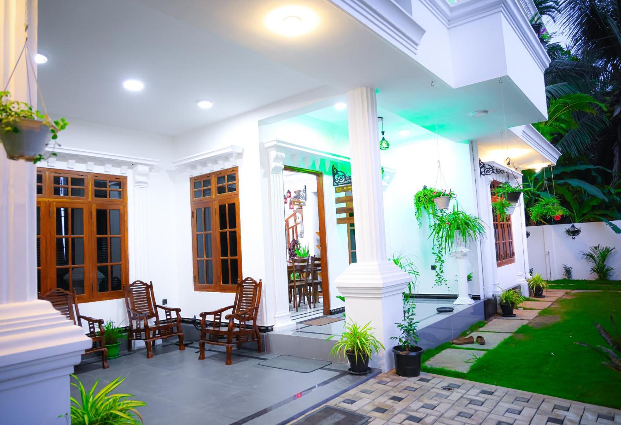 Munril Guest Apartment Jaffna Exterior foto