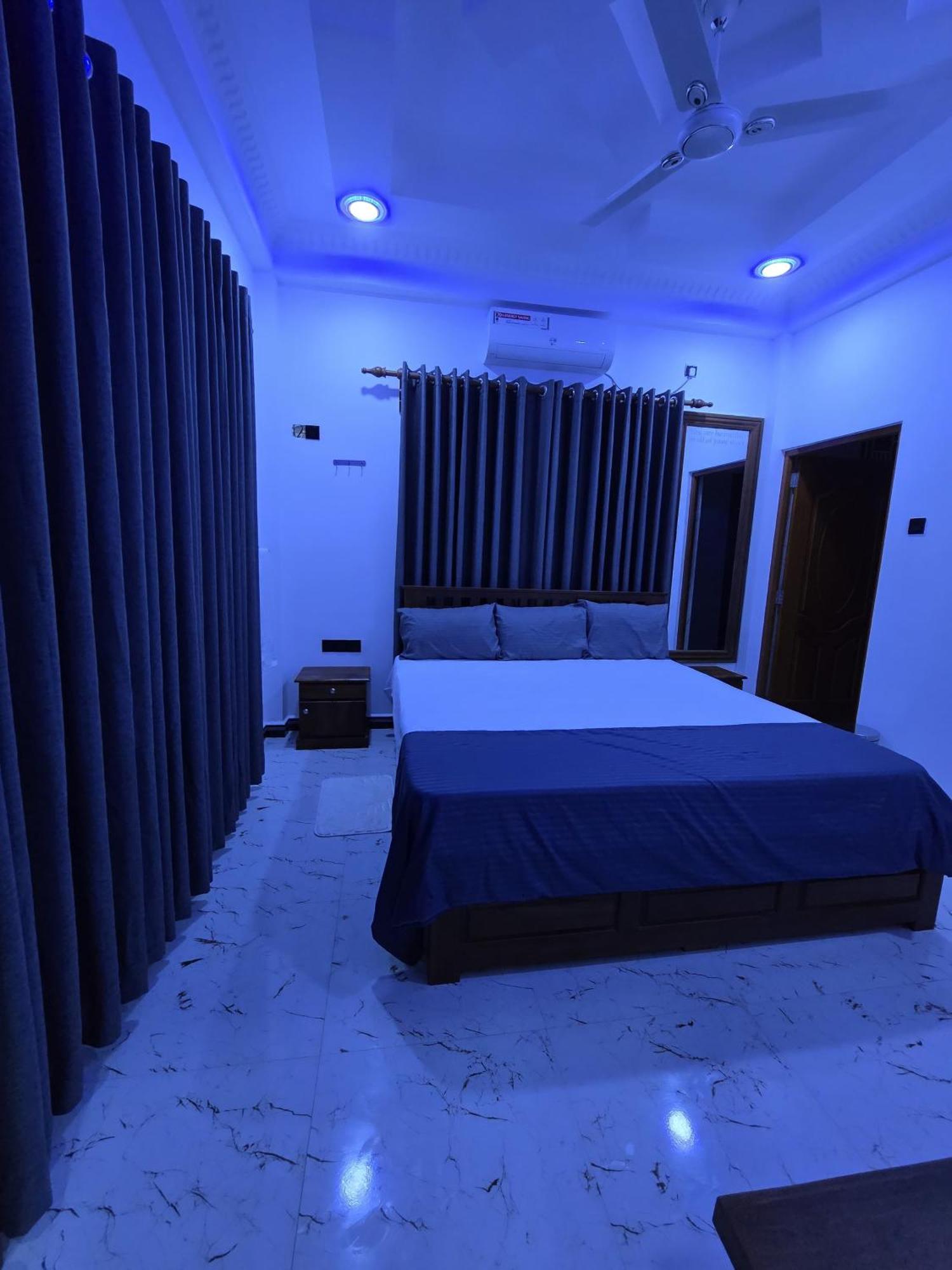 Munril Guest Apartment Jaffna Exterior foto