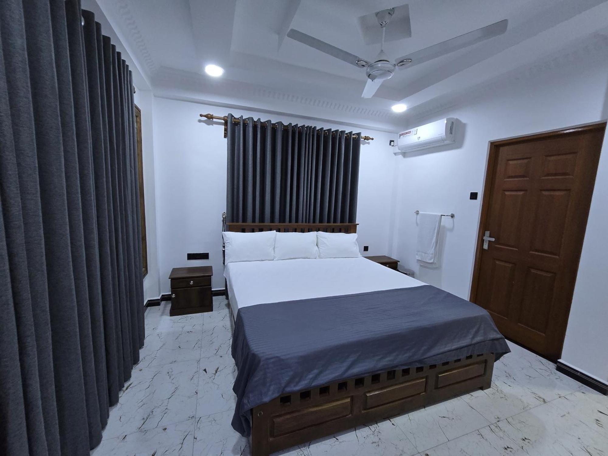 Munril Guest Apartment Jaffna Exterior foto